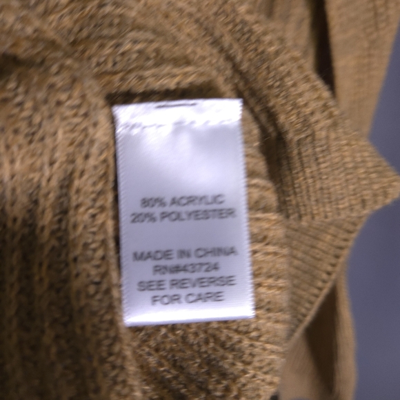 NWT Linda Anderson Knit Poncho Tan One‎ Size Buttons Cottage Core Light Academia - Picture 2 of 7